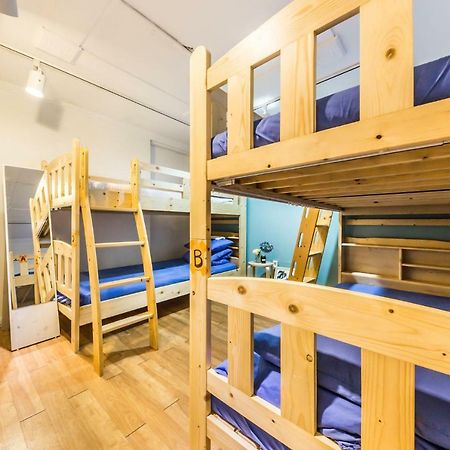 Sinchon Sisters Hostel Сеул Экстерьер фото