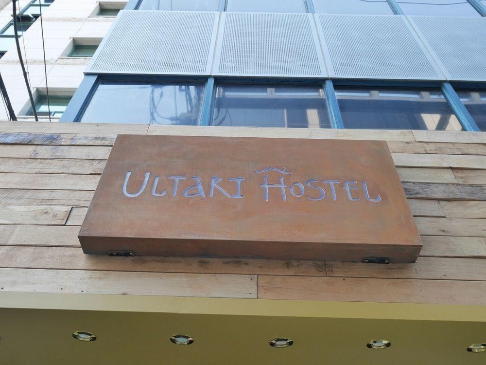 Sinchon Sisters Hostel Сеул Экстерьер фото