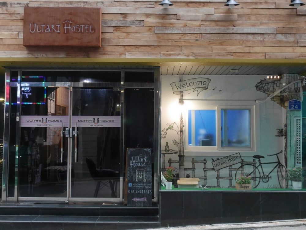 Sinchon Sisters Hostel Сеул Экстерьер фото