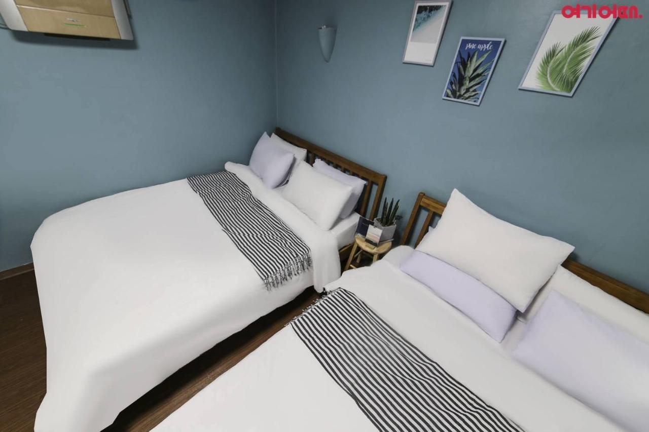 Sinchon Sisters Hostel Сеул Экстерьер фото