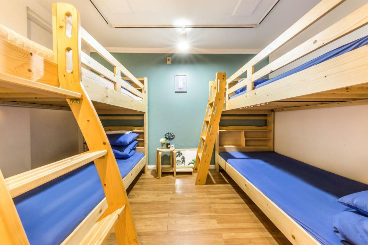 Sinchon Sisters Hostel Сеул Экстерьер фото